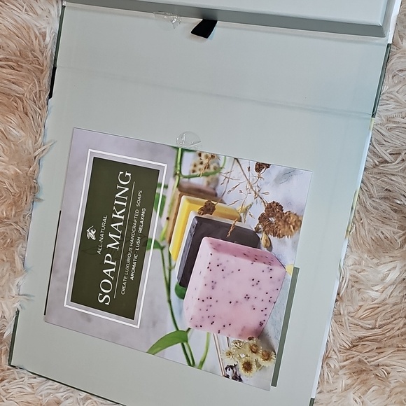 Spicebox - Introduction to Soap Making Kit - Picture 6 of 11
